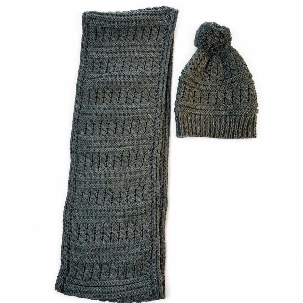 Beanie And Infinity Scarf Set Gray‎ With Silver Tinsels